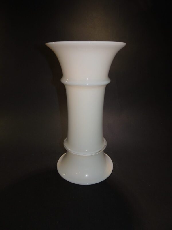 MB, hvid glas vase, Holmegaard