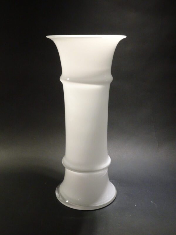 MB vase hvid glas Holmegaard