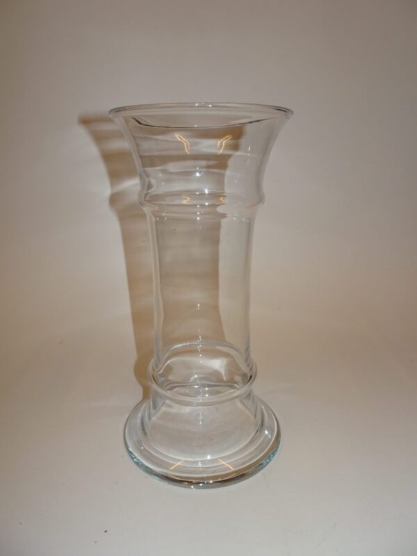 MB, brugt glasvase. Vase i klart glas fra Holmegaard.