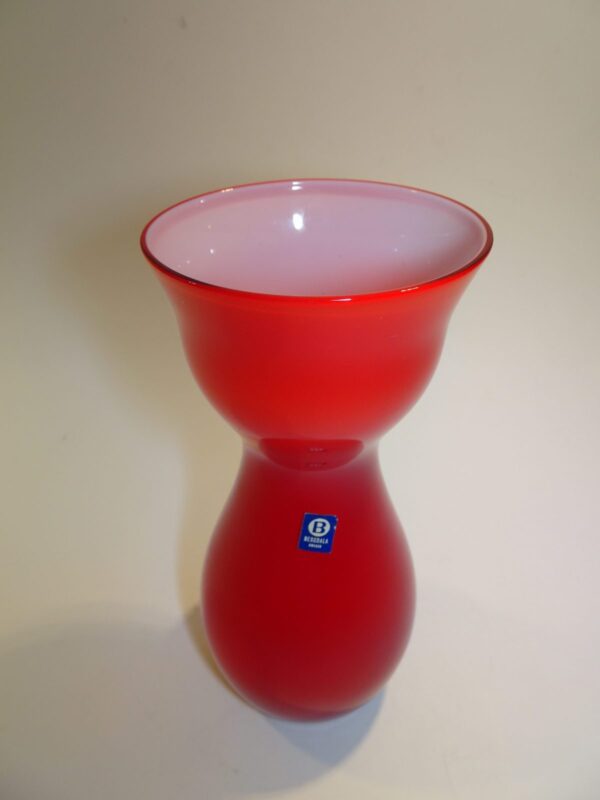 Bergdala rød hvid retro glas vase