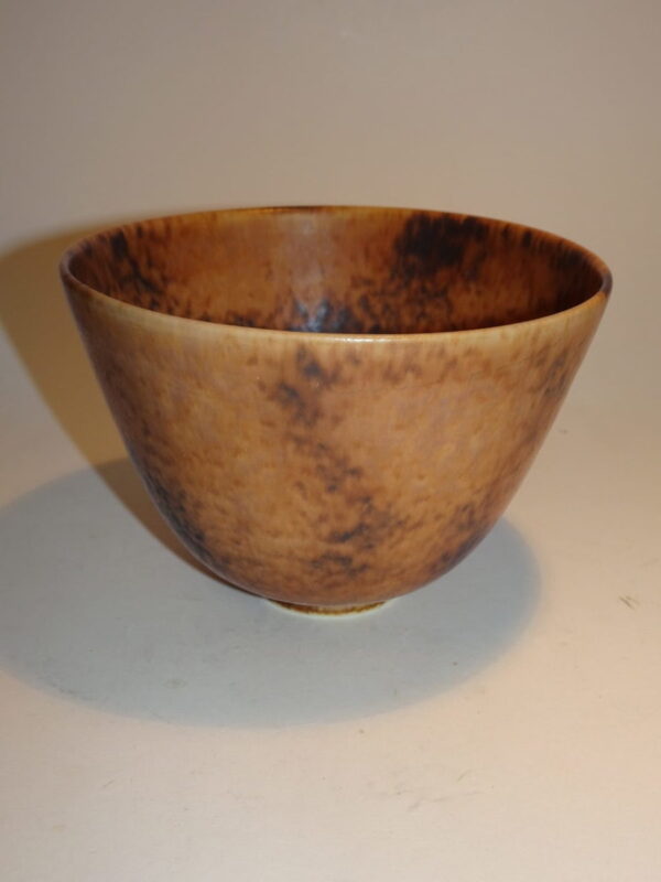 Rørstrand. Gunnar Nylund keramik skål i let changerende mat harepels glasur fra Rörstrand