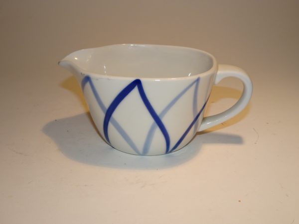 Flødekande med blå harlekintern. Design Harlekin, Danild, Lyngby Porcelæn