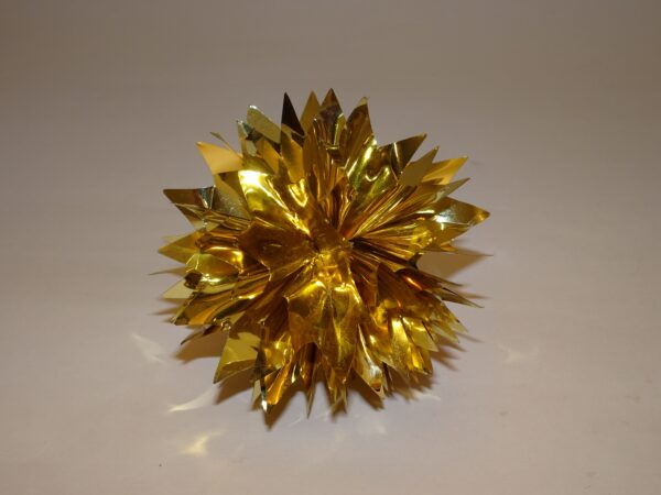 Lametta julepynt i guld. Juletræspynt.