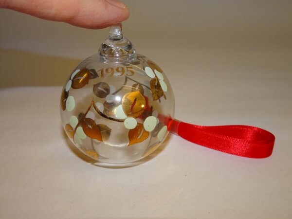 Julekugle i glas 1995, Golden Christmas, Bing & Grøndahl