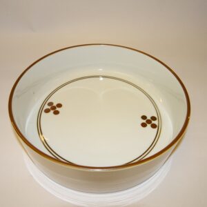 Skål D: 21,5 cm, nr. 14903, Brun Domino, Royal Copenhagen. Lyst porcelæn med brunt mønster.