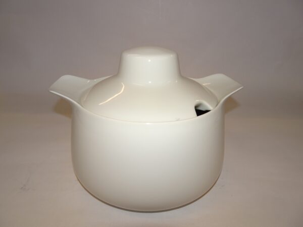 Terrin 2. sort., Hvid Koppel, Bing & Grøndahl. Hvis porcelæn.