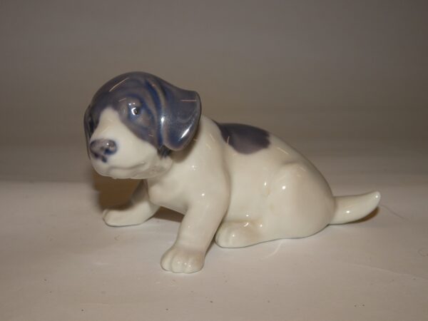 Pointer hvalp figur, Royal Copenhagen, nr. 1311, 1. sort.