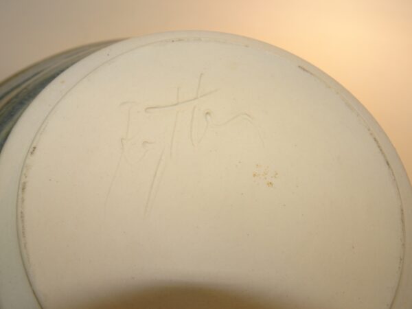 Keramik skål, signeret med smuk blå glasur