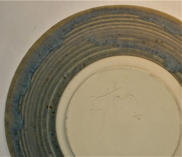 Skål i keramik, smuk blå glasur, signeret