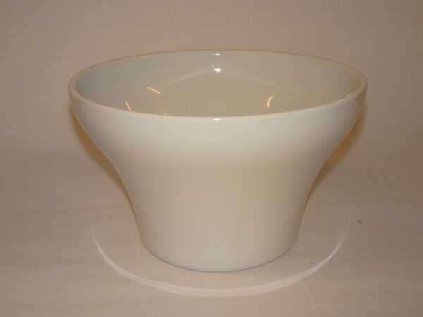Stor skål i kraftig porcelæn med blå dekoration, nr, 573, Royal Copenhagen