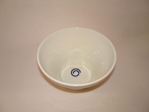 Stor skål i porcelæn i meget flot stand, motiv af spiral, Royal Copenhagen