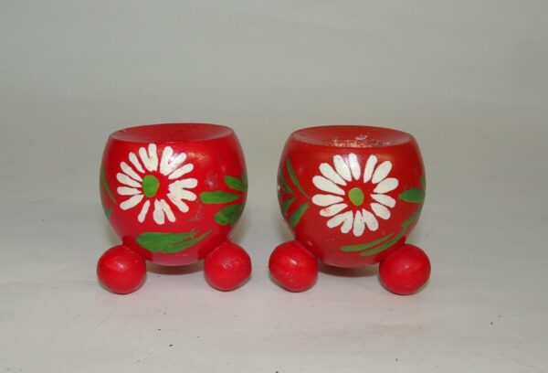 2 Dalar lysestager i rødmalet træ, h: 4,2 cm