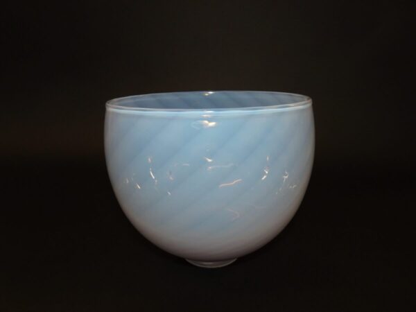Skål i lyseblåt glas d: 13 cm, Spring, Holmegaard
