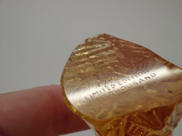 Fugl i laksefarvet glas h: 6 cm, WWF, Kosta Boda - Billede 3