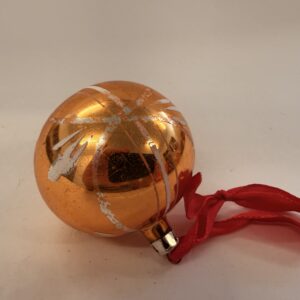 Juletræskugle, guld med snedrys, retro